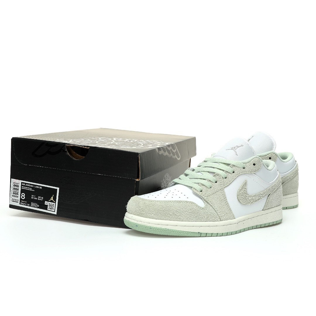 Alternative view of Air Jordan 1 Low Sneaker FN5214-131