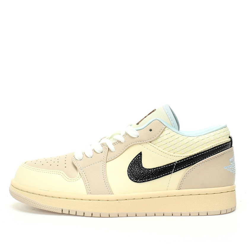 Air Jordan 1 Low Sneaker HQ3440-101