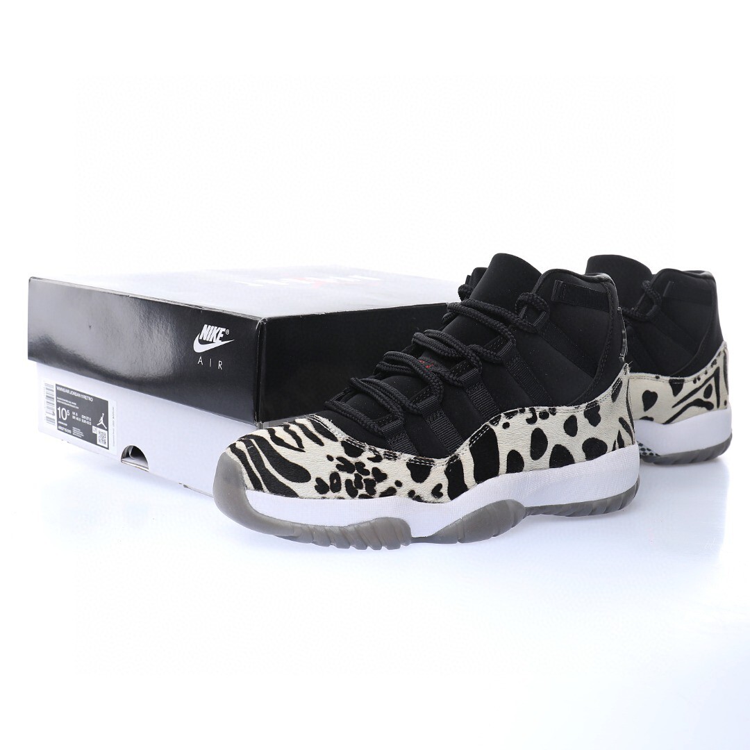 Alternative view of Air Jordan 11 Sneaker AR0715-010