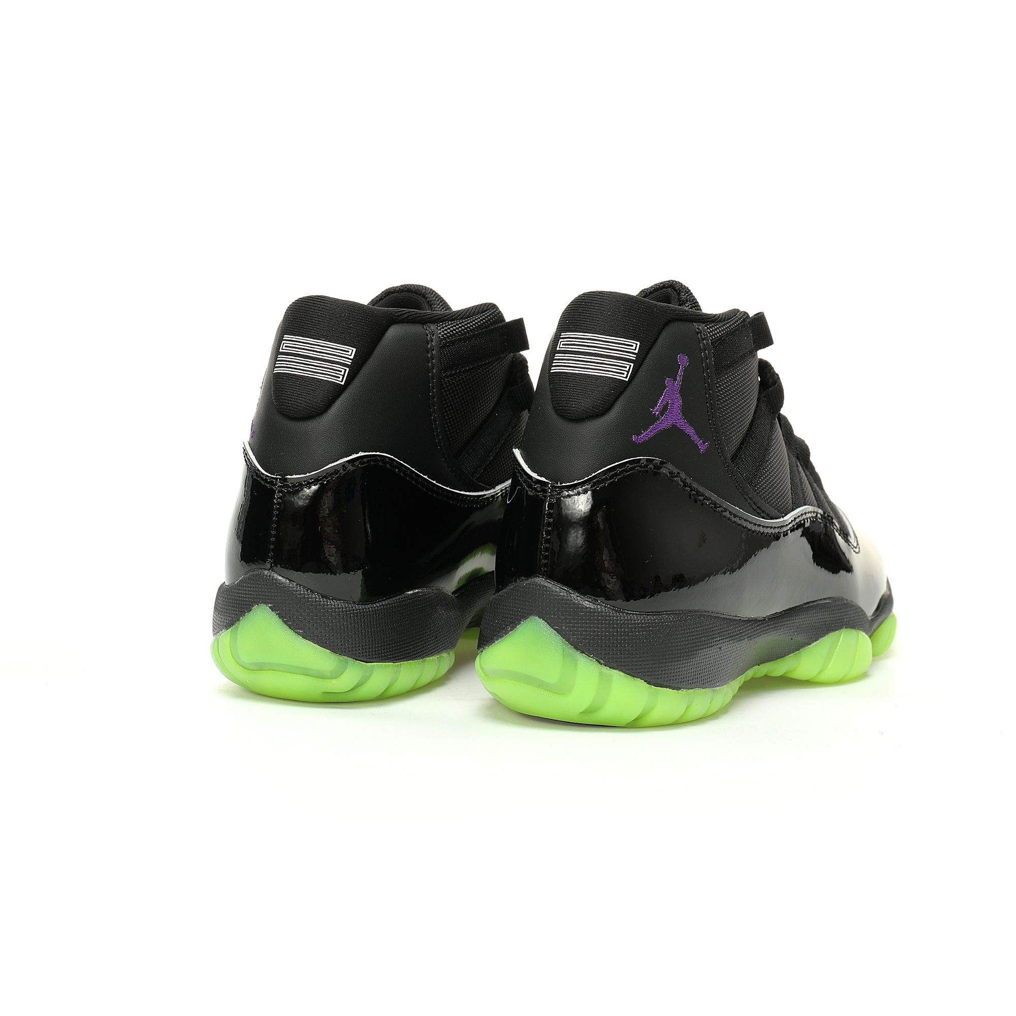 Alternative view of Air Jordan 11 Sneaker CT8012-003