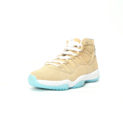 Alternative view of Air Jordan 11 Sneaker IO8960-707