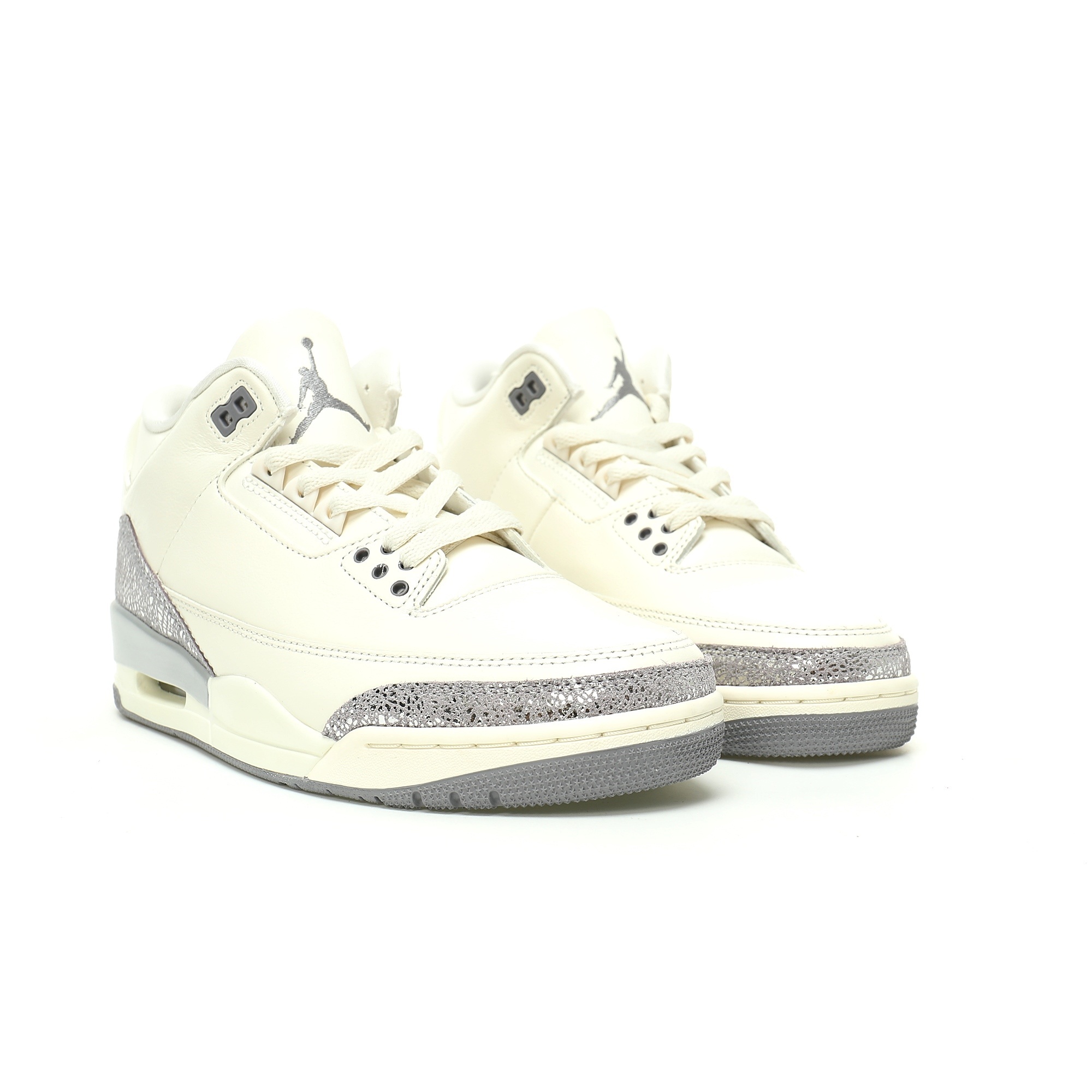 Alternative view of Air Jordan 3 Sneaker CK9246-100