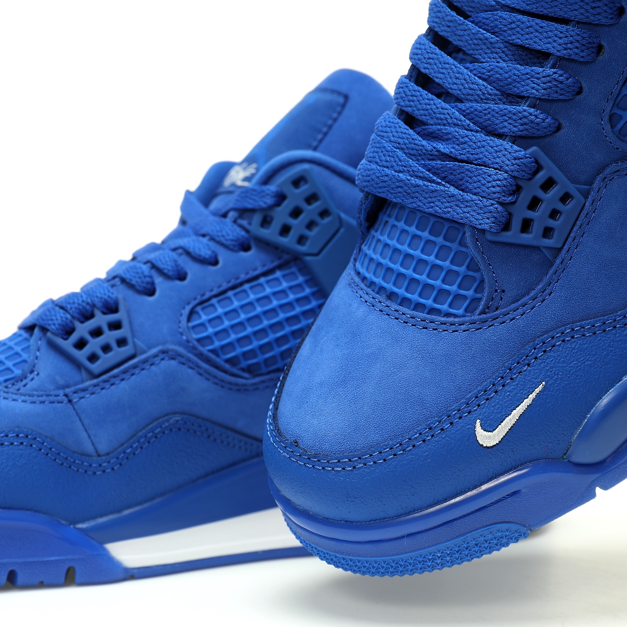 Alternative view of Air Jordan 4 Sneaker HF4340-400