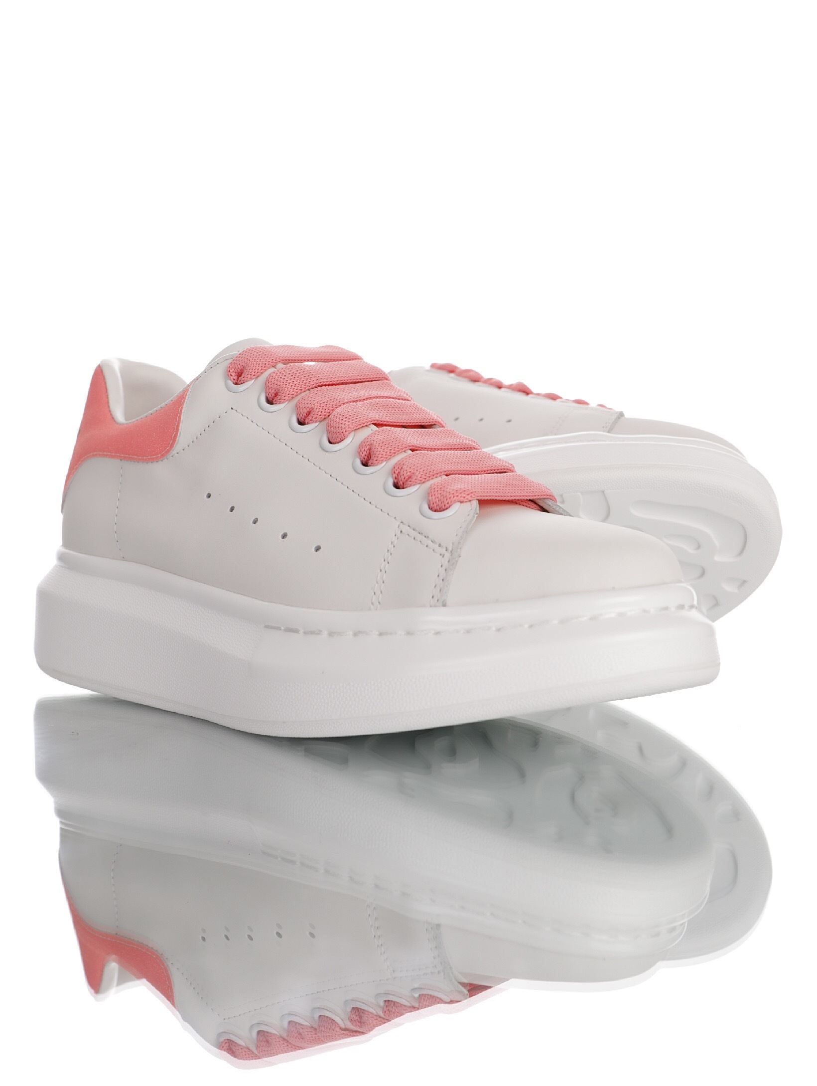 Alternative view of Alexander Mcqueen Sneaker 4621 WHFBU 2322
