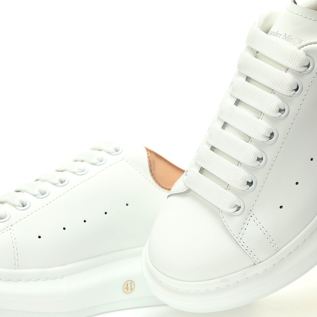 Alternative view of Alexander Mcqueen Sneaker 553770 WHFBU 9053