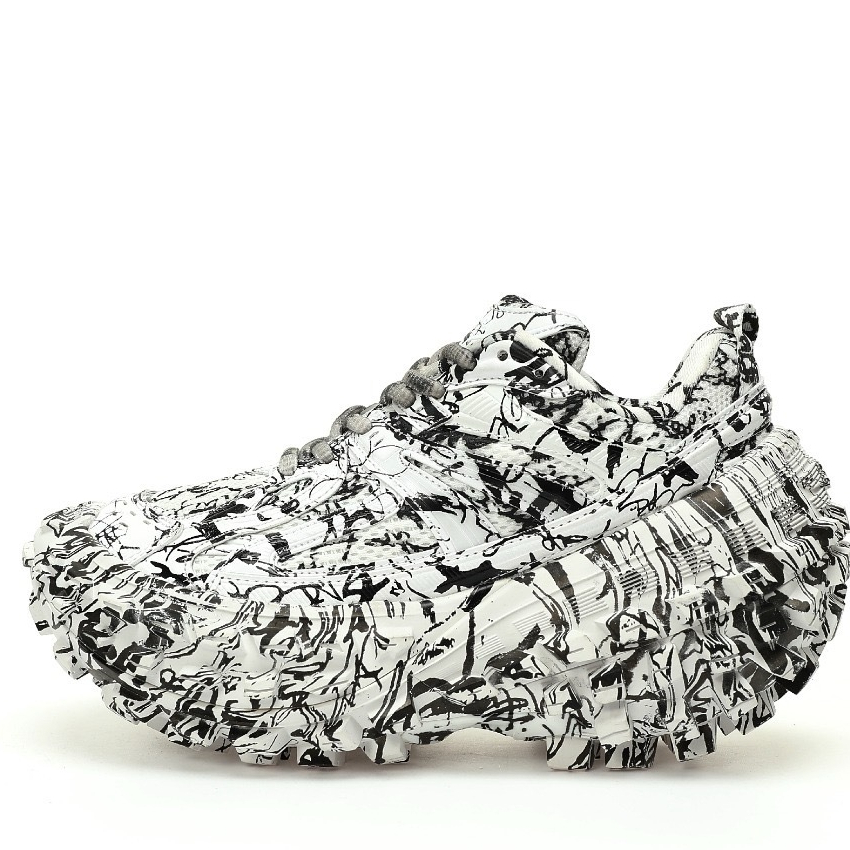 Balenciaga Bouncer Sneaker 685611 W2RG1 9010