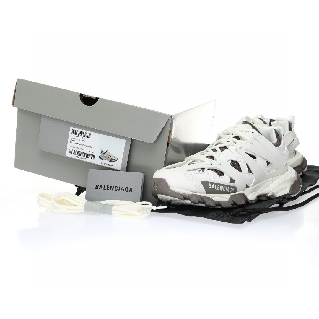Alternative view of Balenciaga Track Sneaker 542023 W3AC1 1897