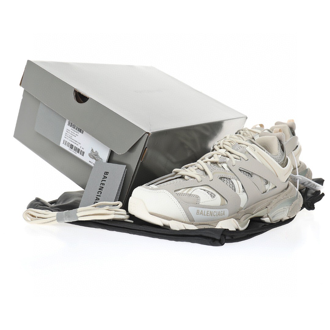 Alternative view of Balenciaga Track Sneaker 542023 W3FE4 9697