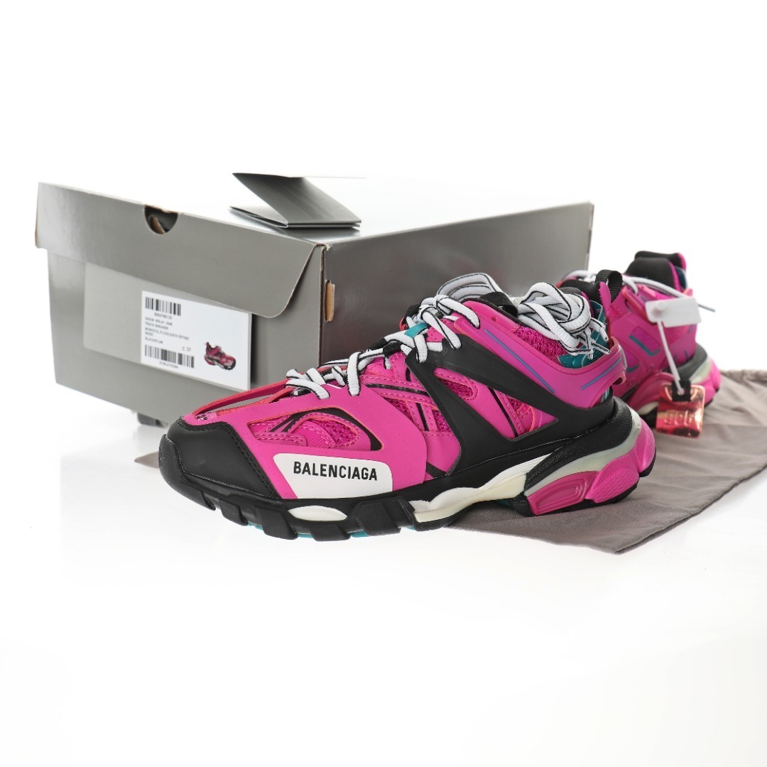 Alternative view of Balenciaga Track Sneaker 542436 W2LA1 2048