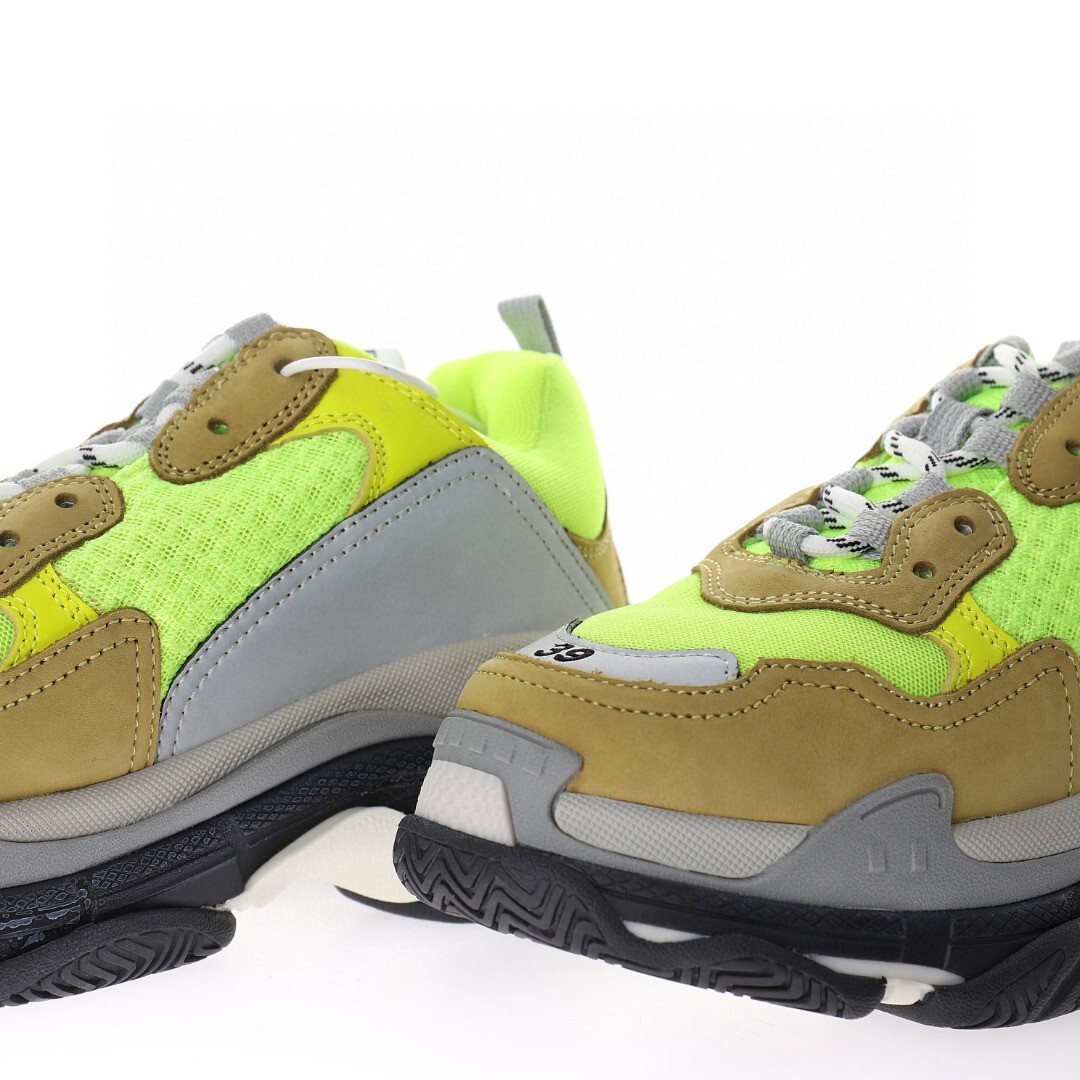 Balenciaga Triple S Sneaker 524039 W09O3 1801 - Image 3