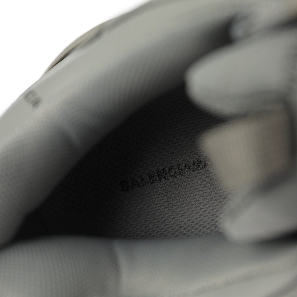 Balenciaga Triple S Sneaker 536737 W2FA1 1210 - Image 4