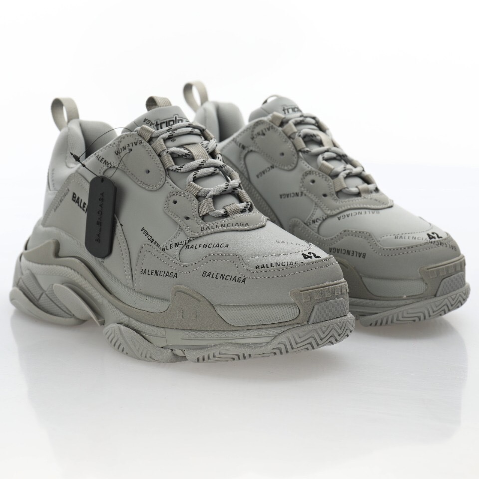 Balenciaga Triple S Sneaker 536737 W2FA1 1210 - Image 7