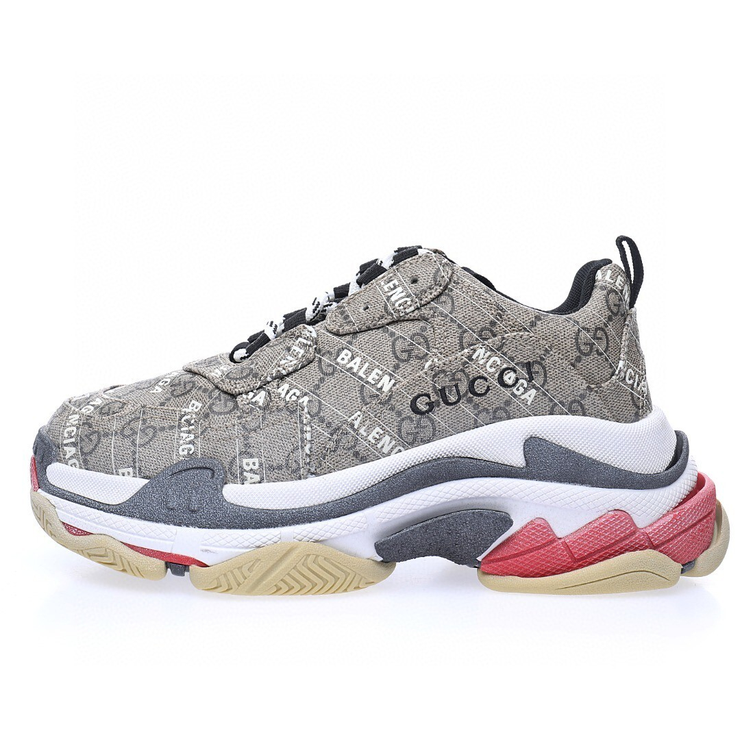 Balenciaga Triple S Sneaker 677192 ULZ10 9795
