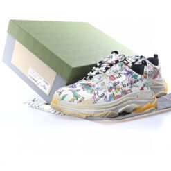 Alternative view of Balenciaga Triple S Sneaker 677195 UL110 8461