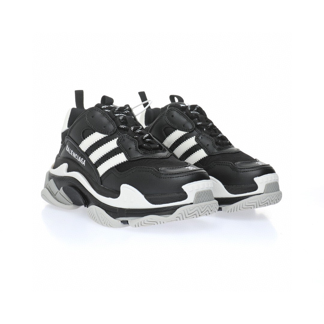 Balenciaga Triple S Sneaker 71020 W3RN3 1001 - Image 5