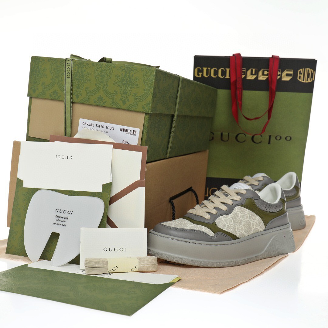 Alternative view of Gucci Chunky Sneaker 700641 UPG90 1282