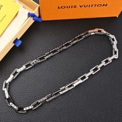 Alternative view of LV Bracelets 180202602040161_89