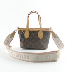 Alternative view of LV Shoulder & Crossbody 20x14x10cm 320202602040029_179