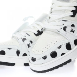 Alternative view of LV Trainer Sneaker 1BBGXD_CM_1