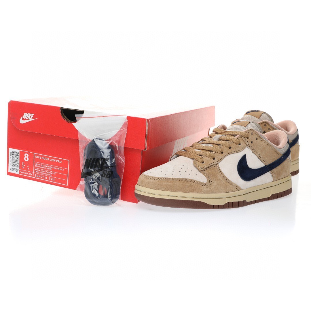 Nike Dunk Low SB Sneaker 304714-741 - Image 2