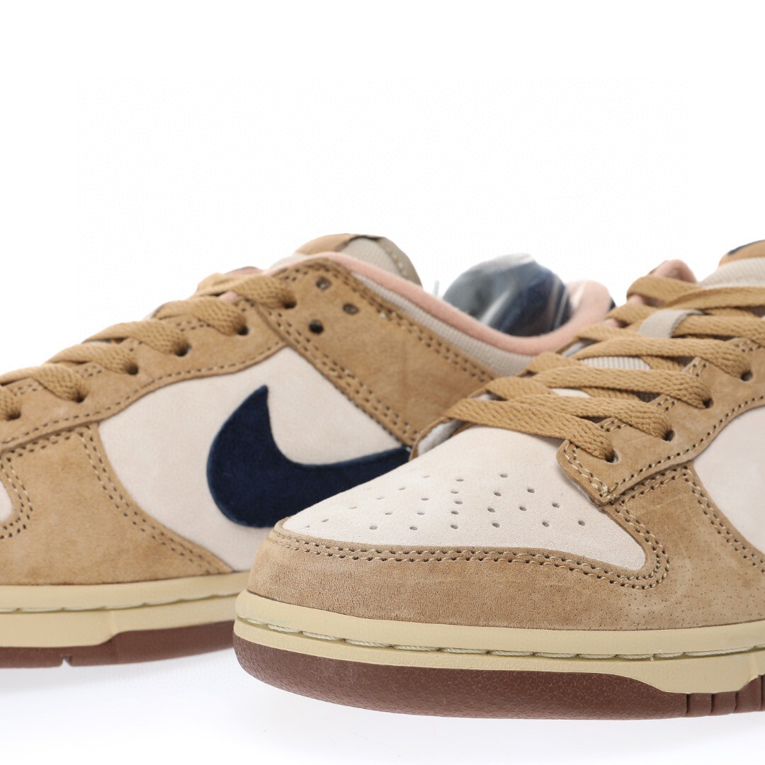 Nike Dunk Low SB Sneaker 304714-741 - Image 3
