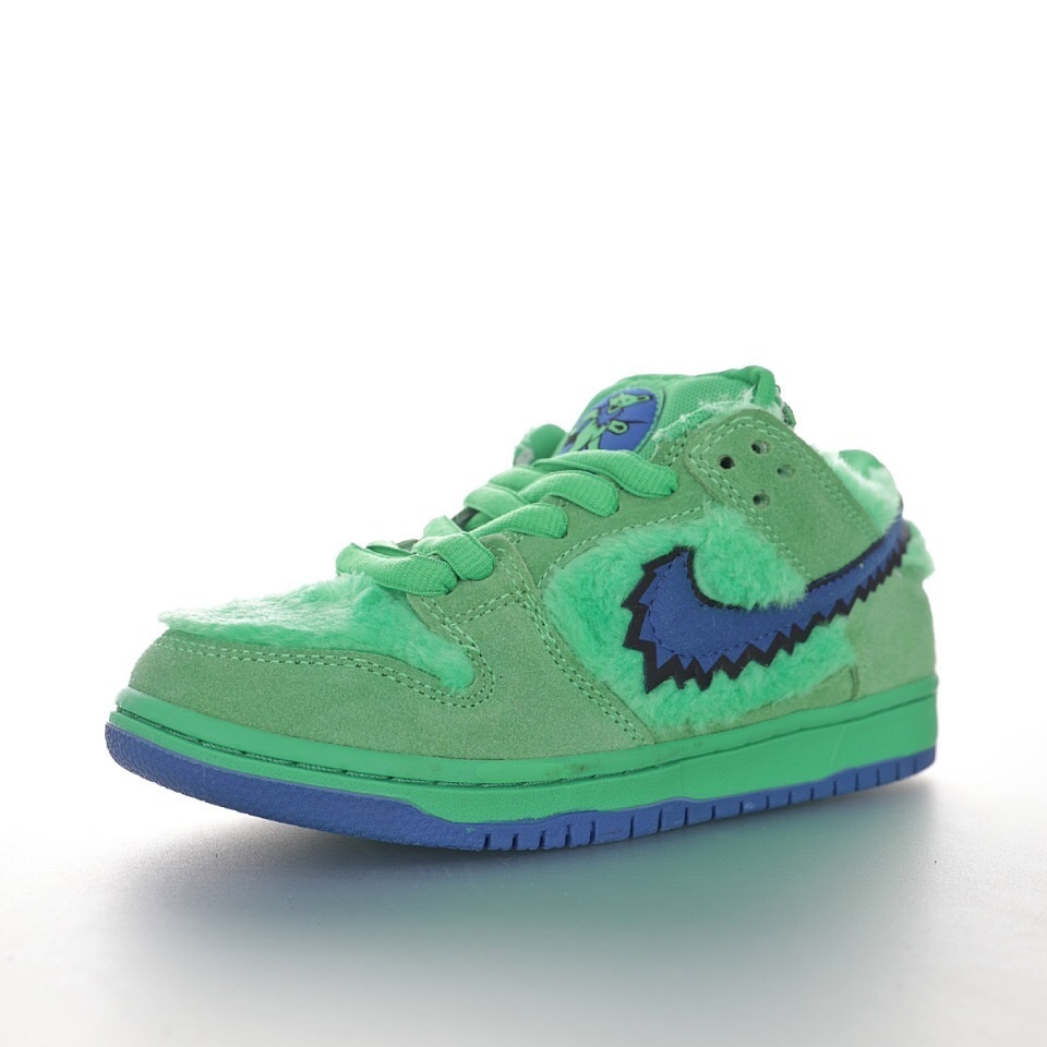 Nike Dunk Low SB Sneaker CJ5378-300 - Image 6