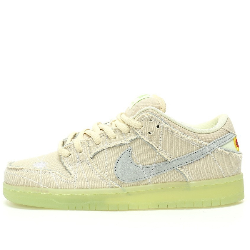 Nike Dunk Low SB Sneaker DM0774-111