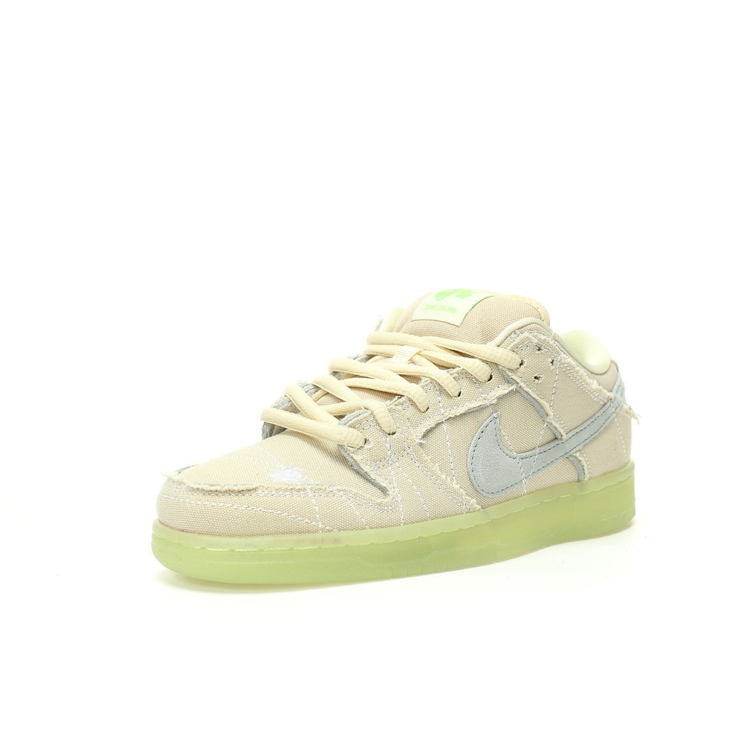 Nike Dunk Low SB Sneaker DM0774-111 - Image 2