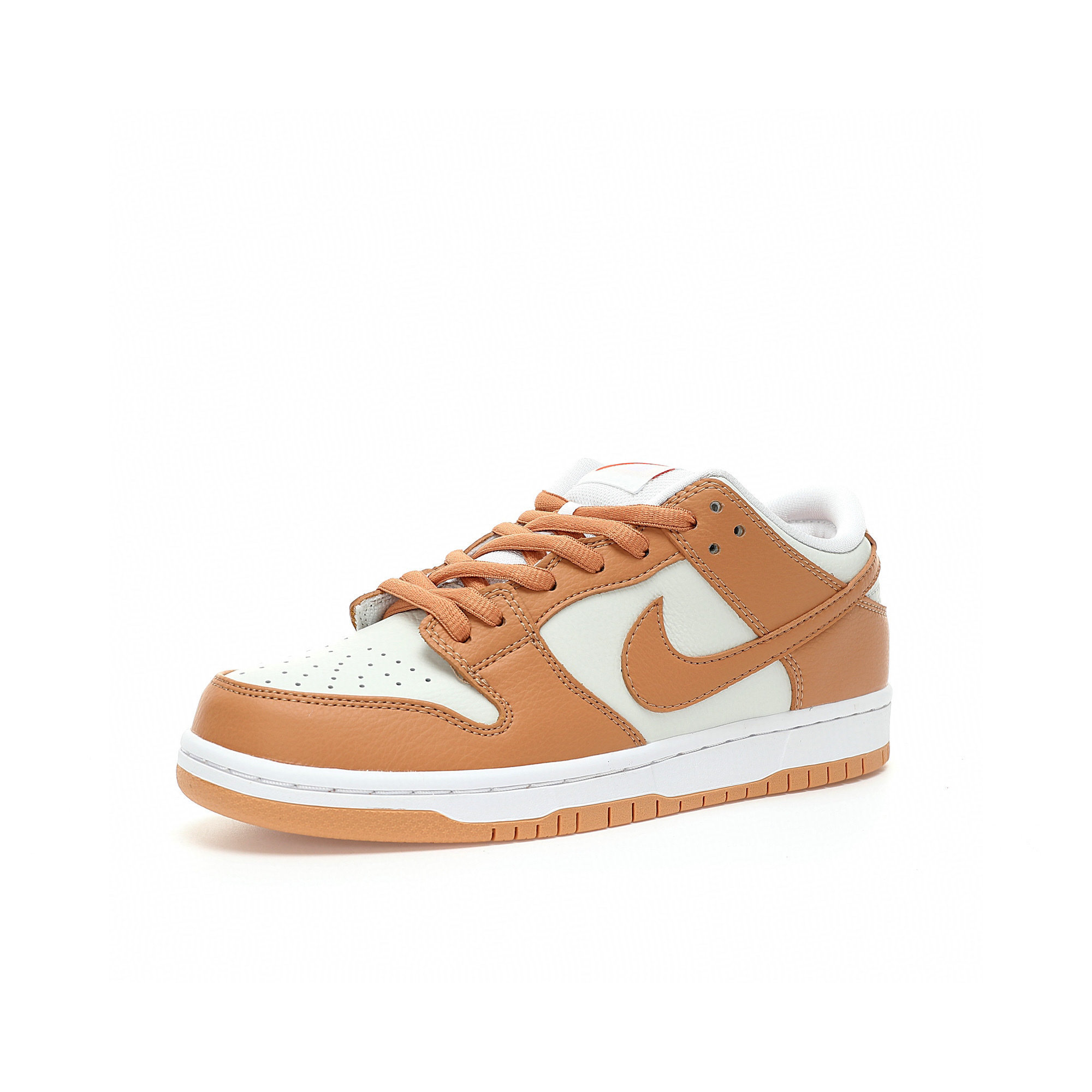 Nike Dunk Low SB Sneaker DM8998-200 - Image 2