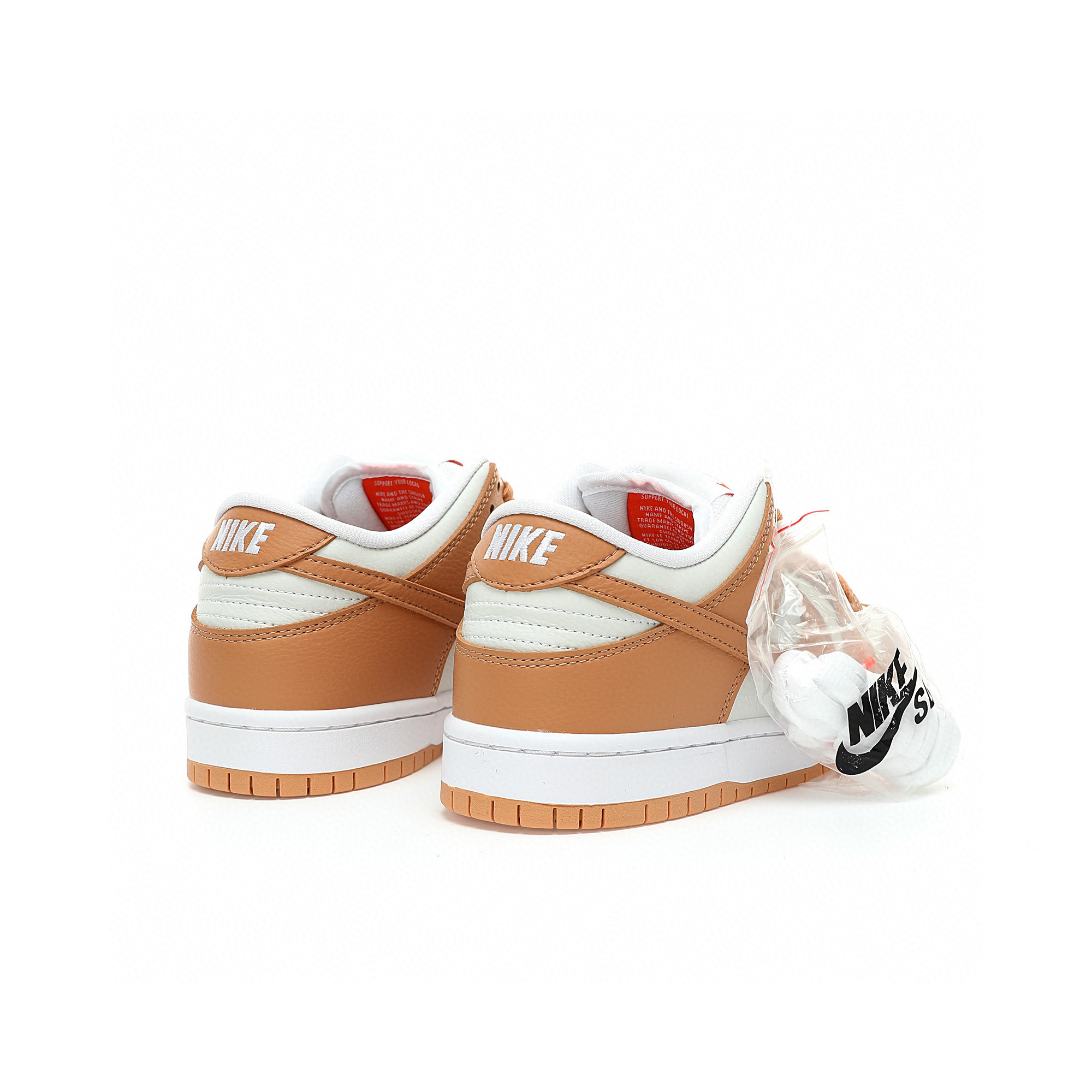 Nike Dunk Low SB Sneaker DM8998-200 - Image 7