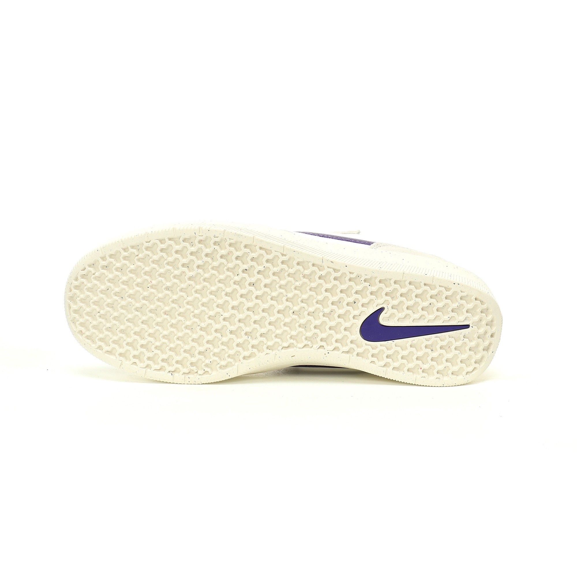 Nike Dunk Low SB Sneaker DV5477-006 - Image 5