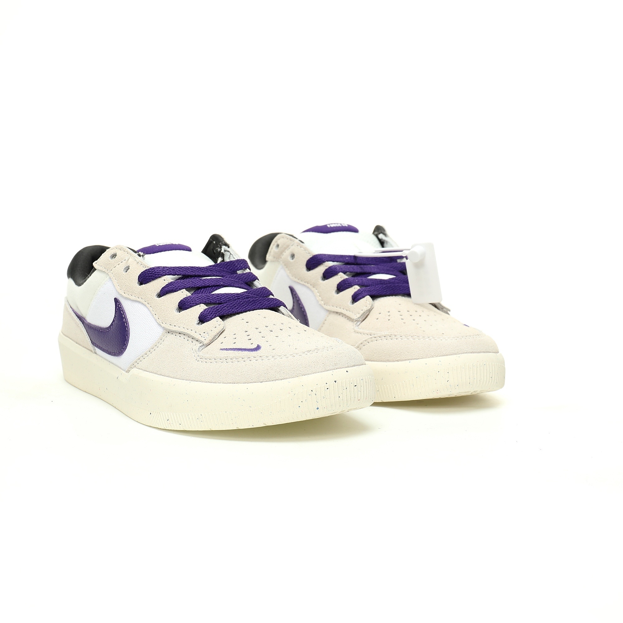 Nike Dunk Low SB Sneaker DV5477-006 - Image 9