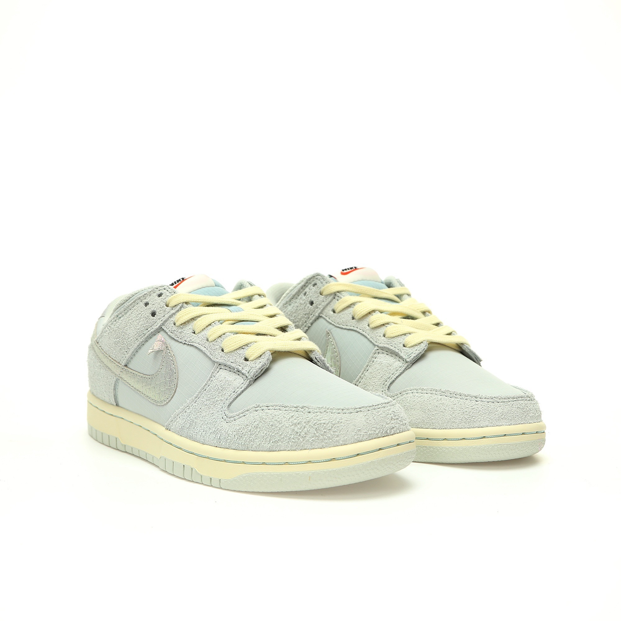 Nike Dunk Low SB Sneaker DV7210-001 - Image 8