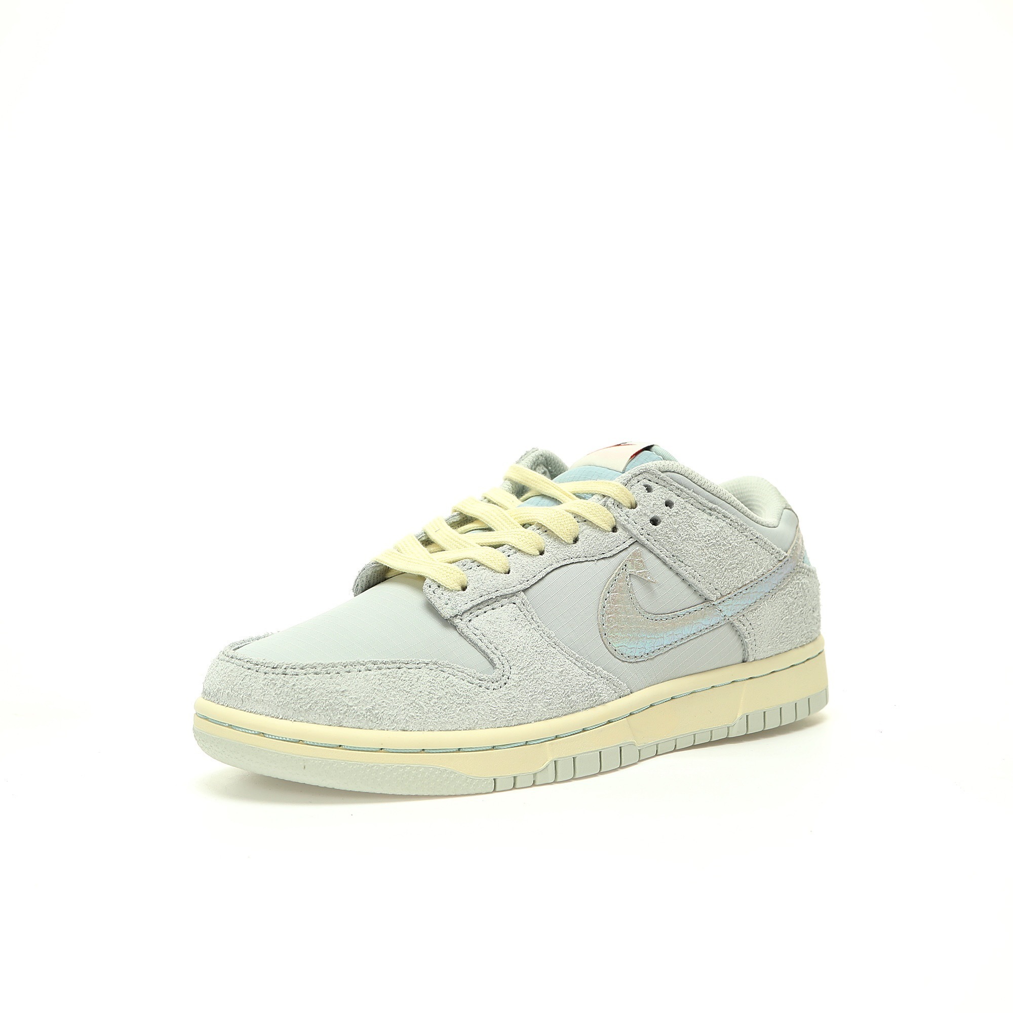 Nike Dunk Low SB Sneaker DV7210-001 - Image 9