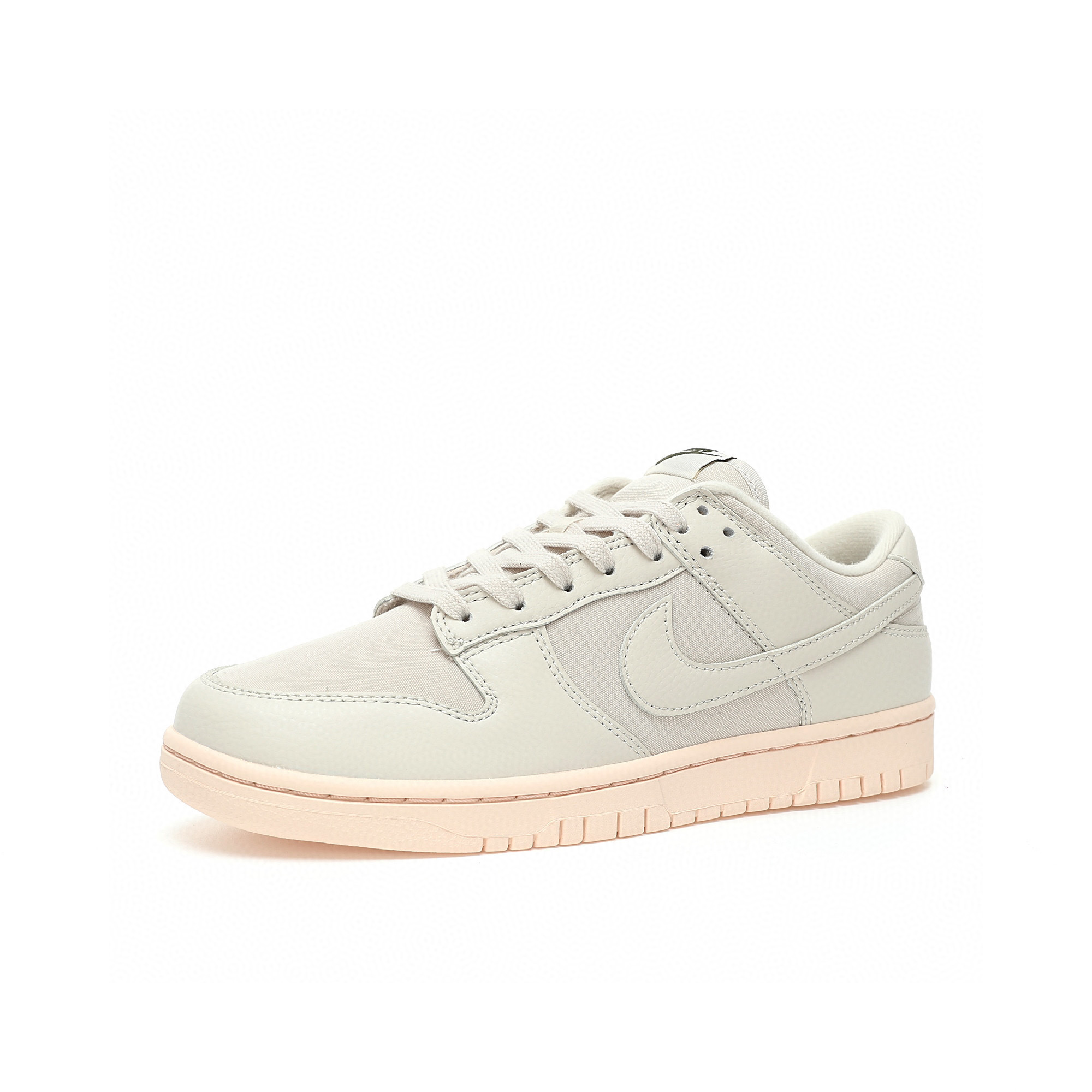 Nike Dunk Low SB Sneaker DZ2538-100 - Image 2