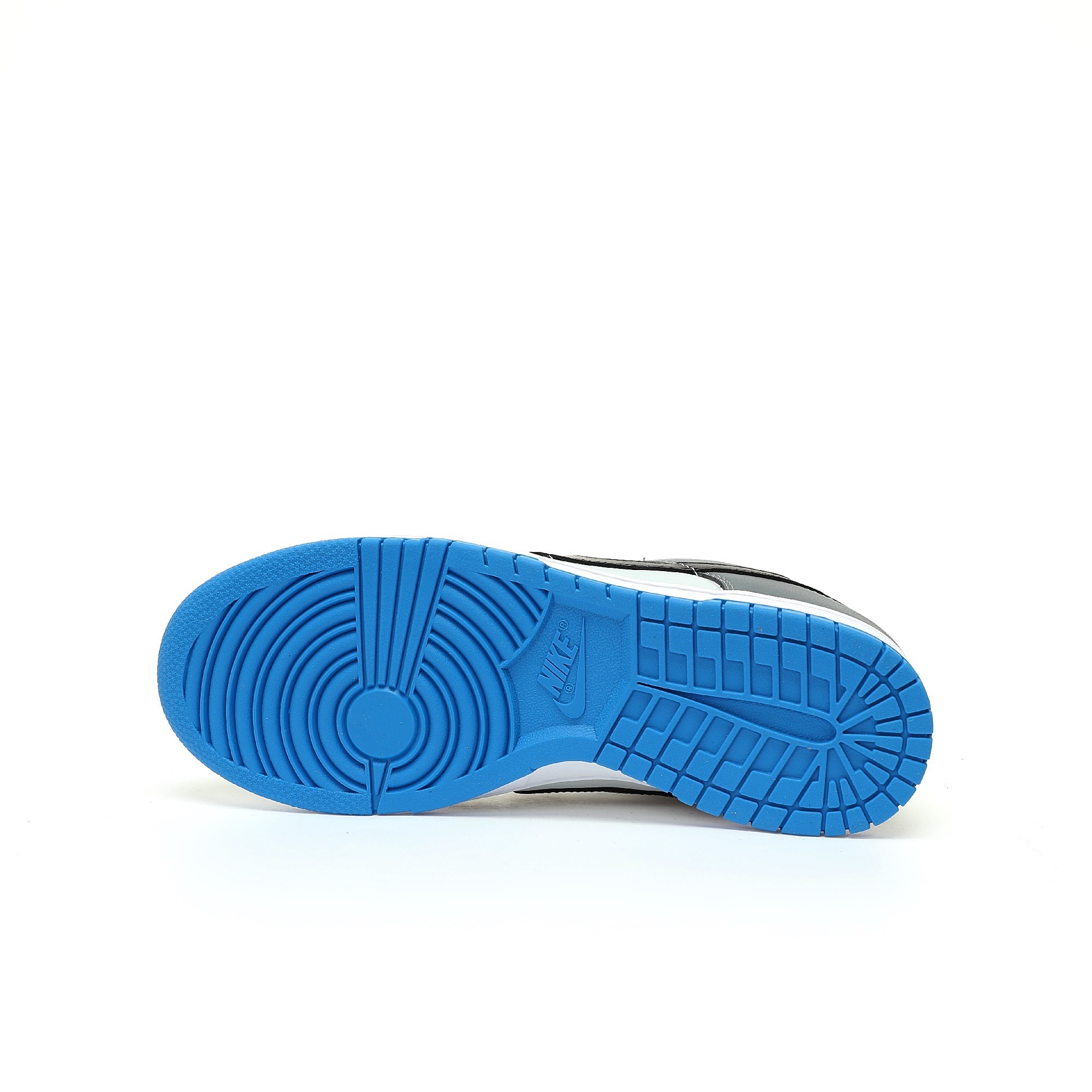 Nike Dunk Low SB Sneaker FN7800-400 - Image 3