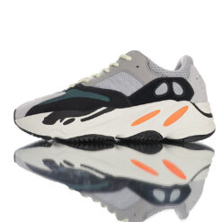 Yeezy Boost 700 Sneaker B75571