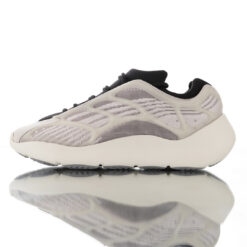 Yeezy Boost 700 Sneaker EF9897
