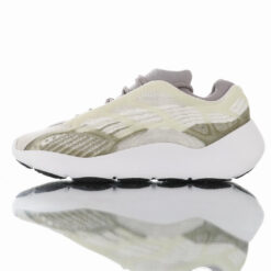 Yeezy Boost 700 Sneaker EF9899