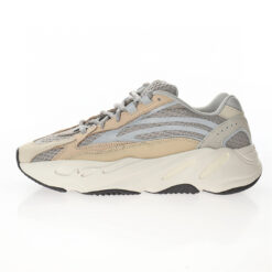 Yeezy Boost 700 Sneaker GY7924
