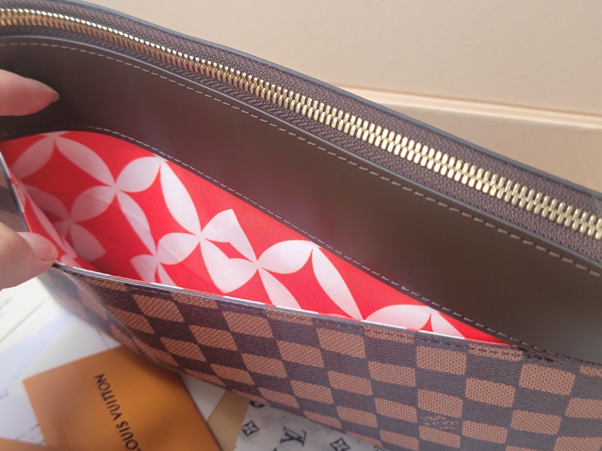 LV Mini & Wallet 32x21x8cm 280202605110001_119 - Image 9