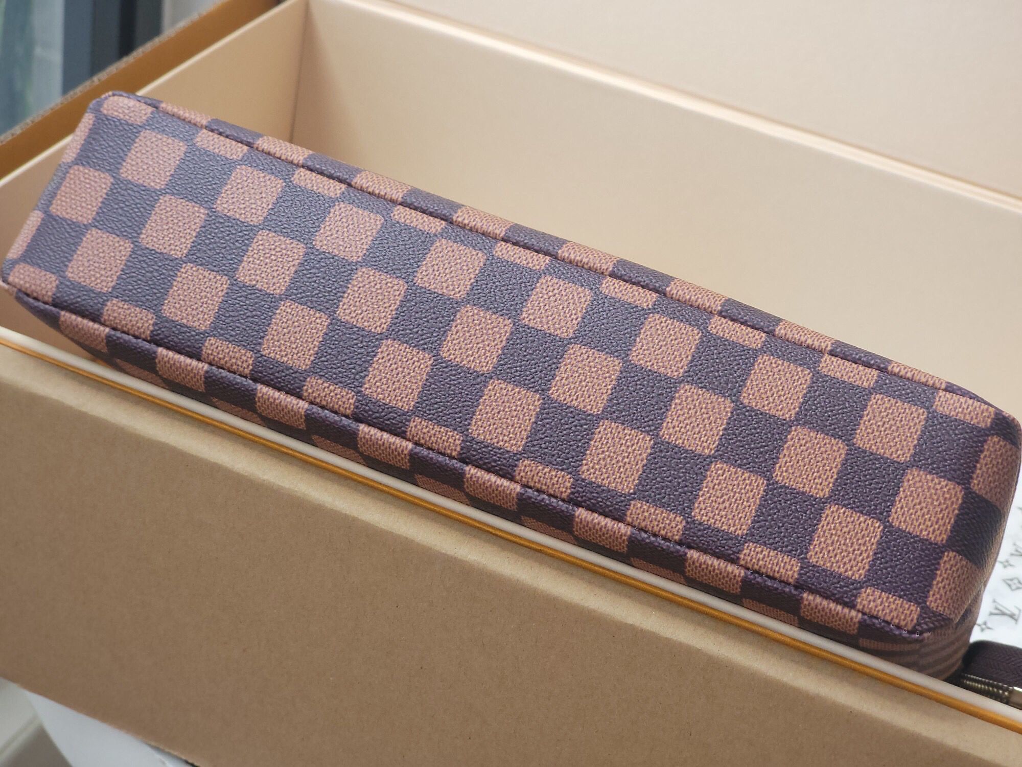 LV Mini & Wallet 32x21x8cm 280202605110001_119 - Image 6